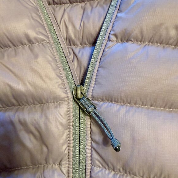 PATAGANOIA Women's Down Sweater Jacket Rustic Purple Size LARGE (like new) - Picture 9 of 16